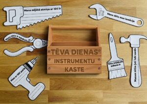 Instrumentu kaste ar teikumiem- Tēva diena